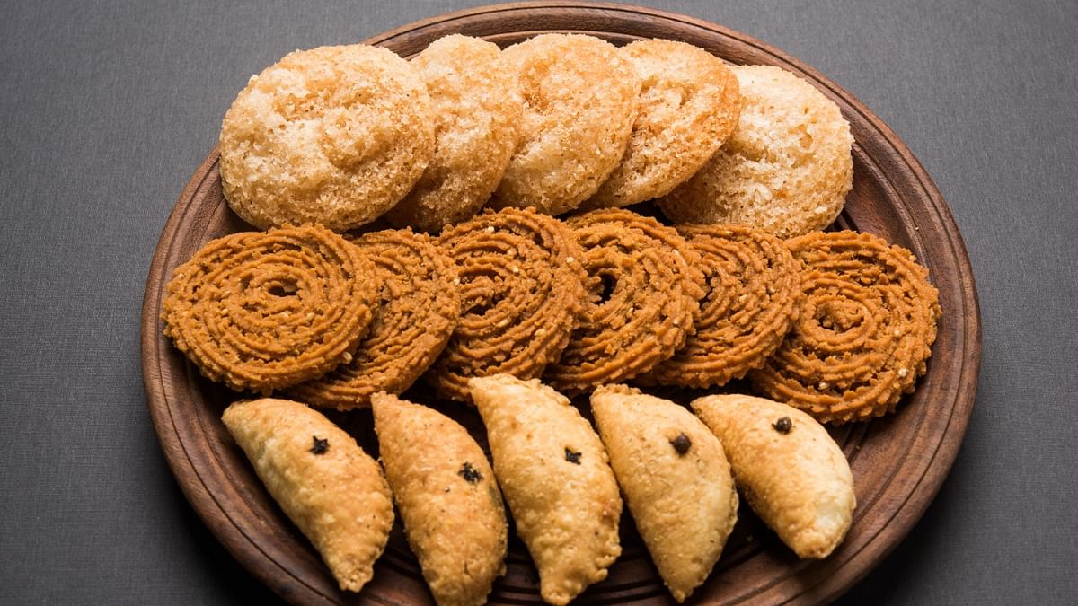 More Diwali snacks as edible oil players cut wholesale prices