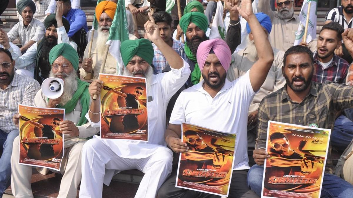 Farmers stop screening of Akshay Kumar-starrer 'Sooryavanshi' in Punjab's Hoshiarpur