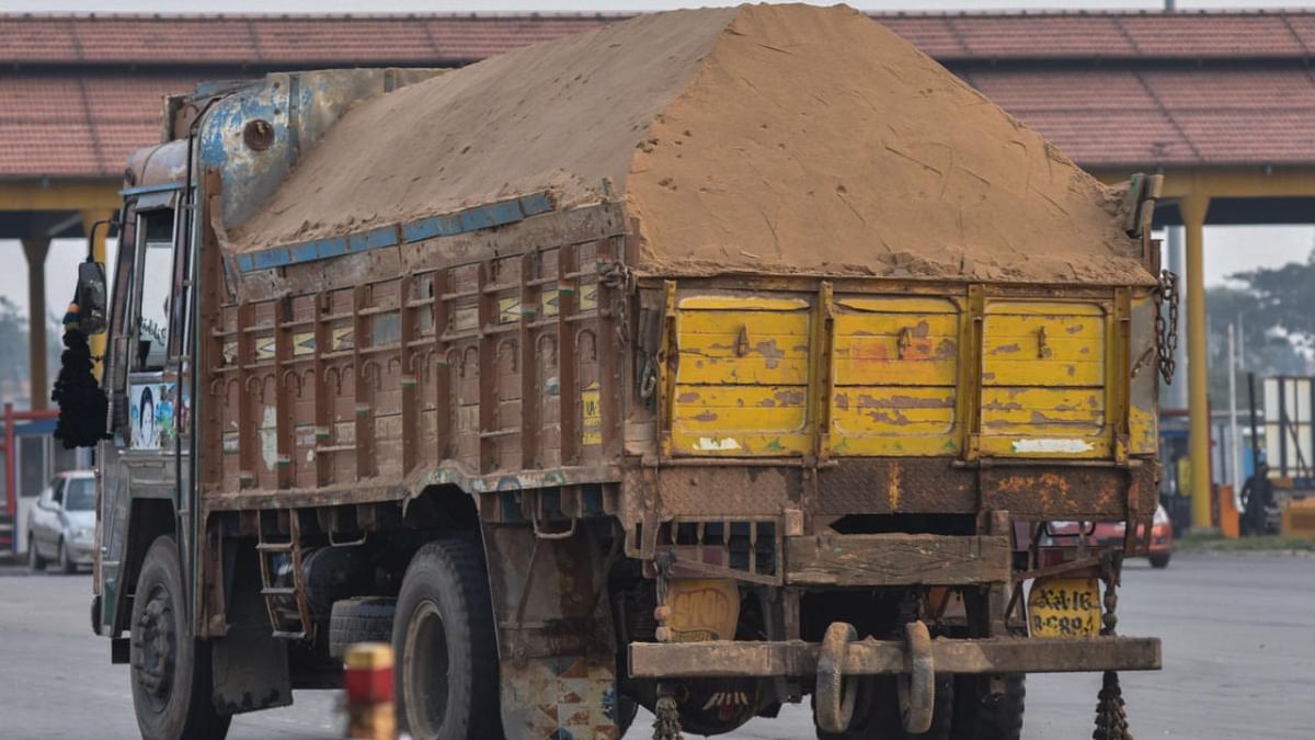 Karnataka promises cheaper sand under new policy