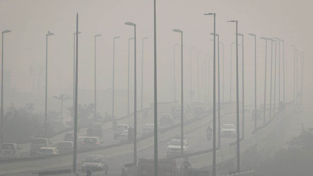 Mercury settles at 15.4 degrees Celsius in Delhi, air quality 'very poor' for second consecutive day