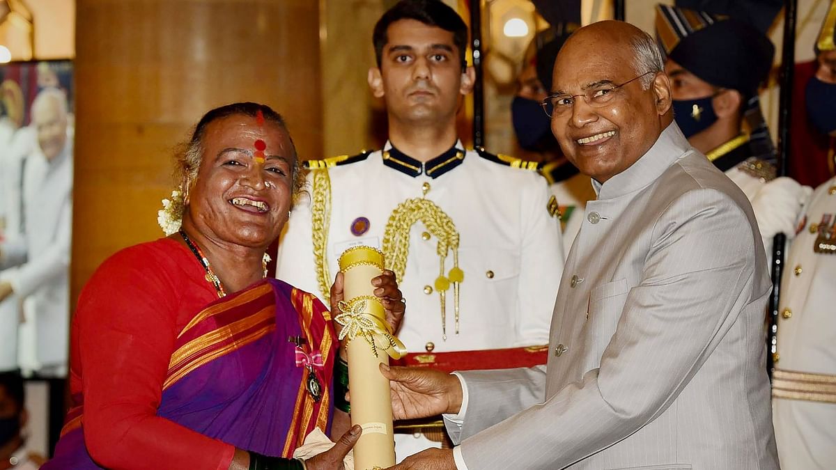 Padma Shri award presented to folk artiste Manjamma Jogathi