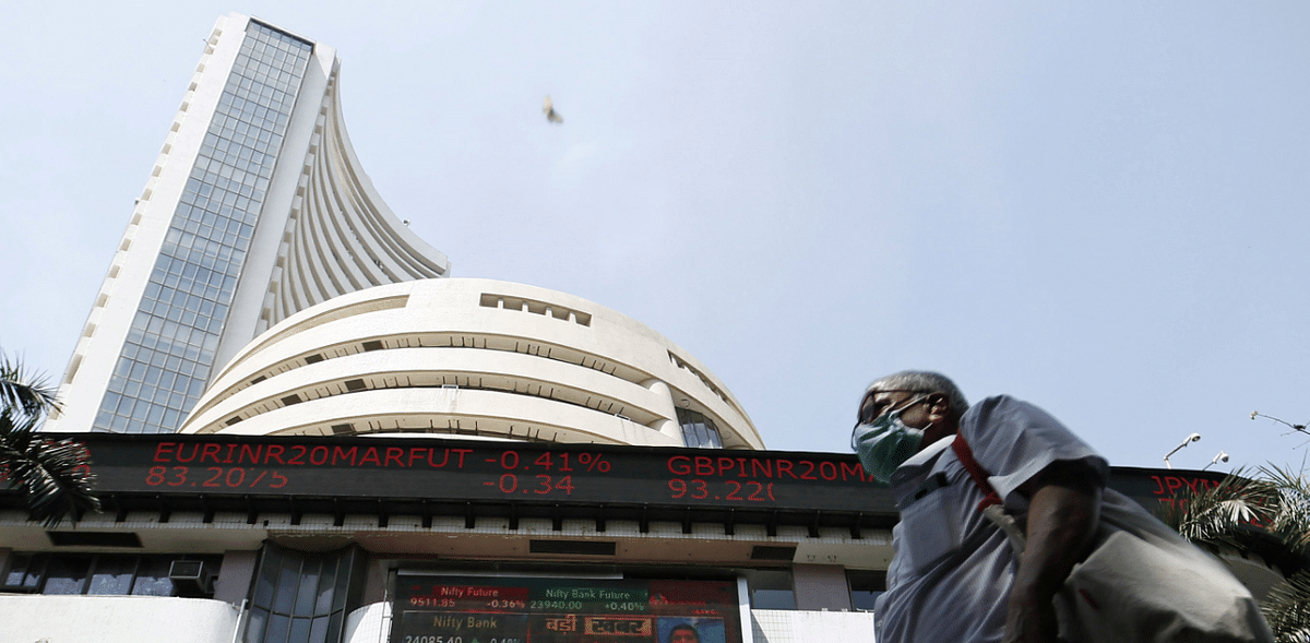 Stocks soar in India, luring investors at home and abroad