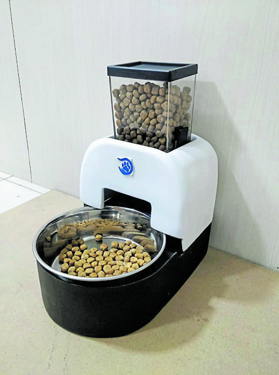 Bow wow! Tech answer to pet feeding problems