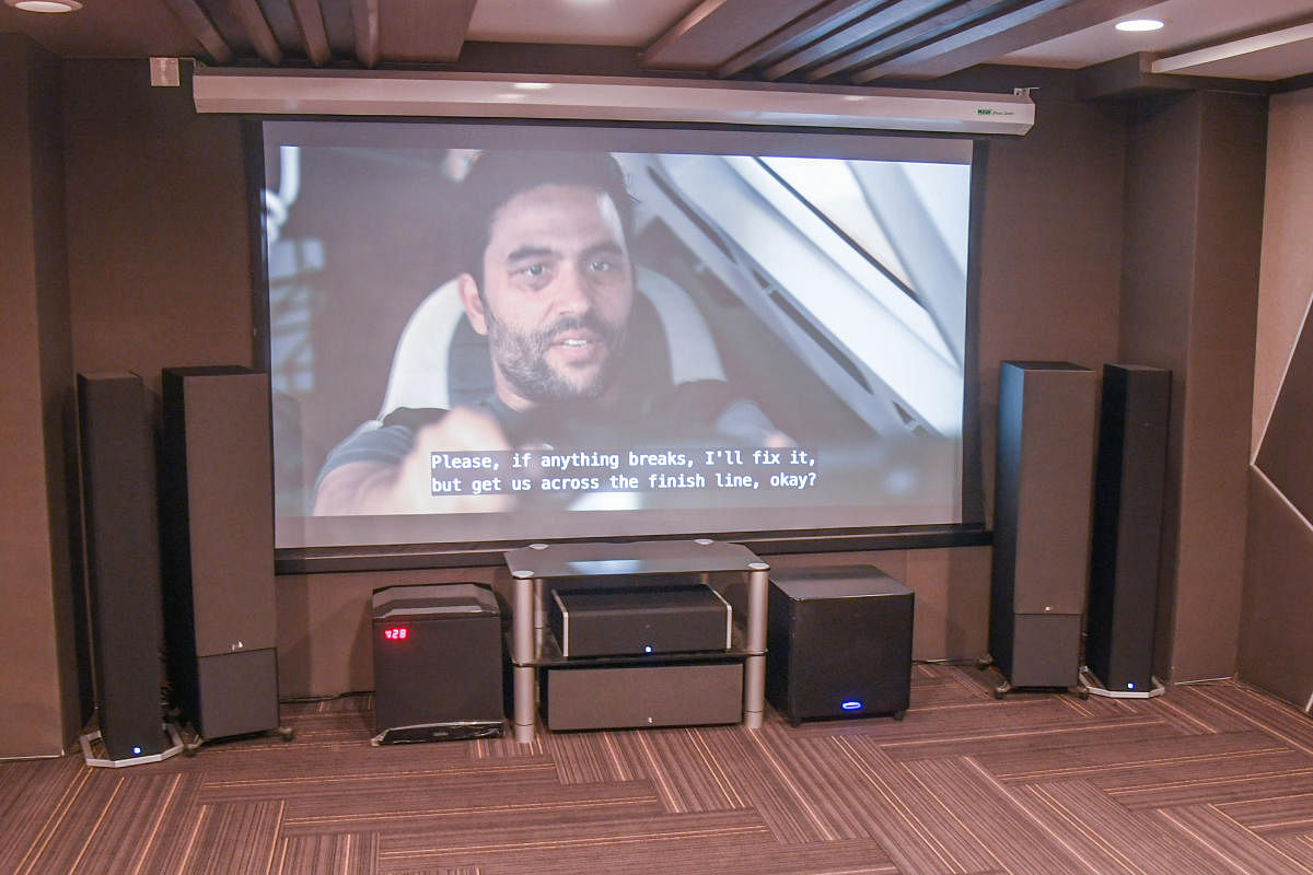 Get the best cinematic experience with home theatre systems