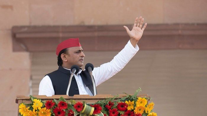 Advani being given Bharat Ratna so that BJP's votes don't get scattered, says Akhilesh 