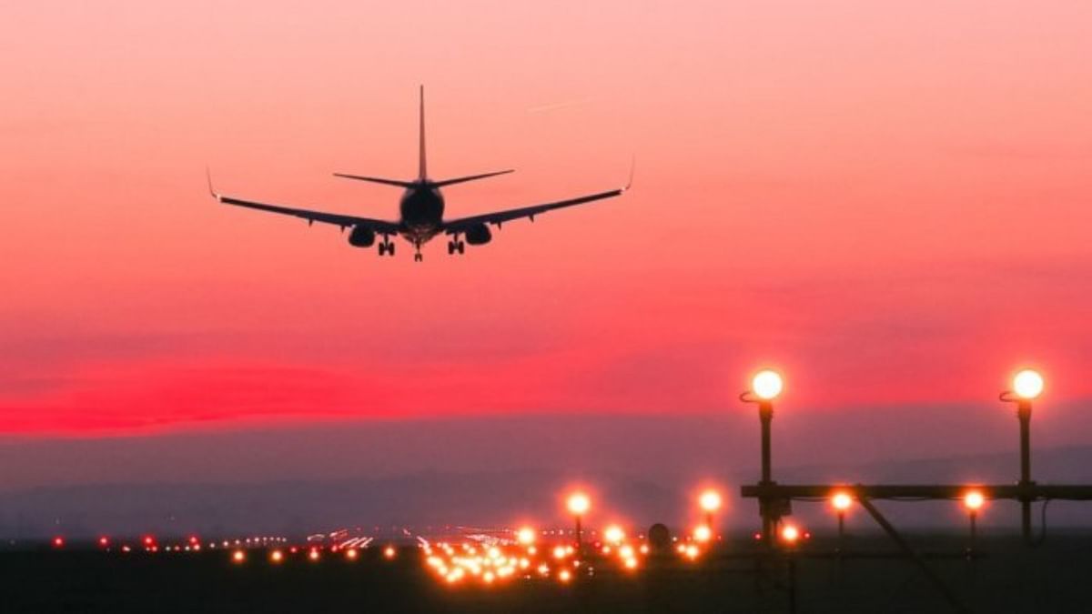 UK bans airline adverts over 'misleading' environmental claims