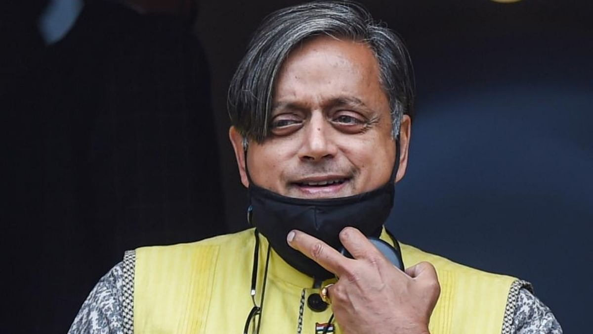Tharoor wants erring policemen, DMs in jail for turning eyes away from lynching incidents