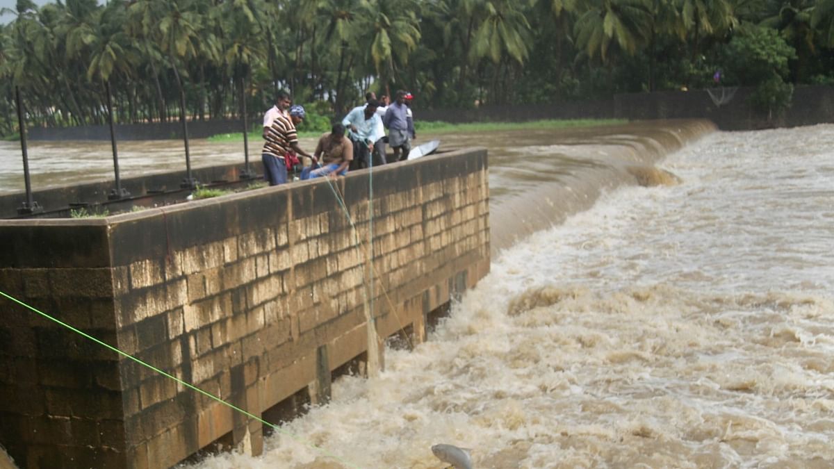 Tamil Nadu activists come out against collapse of check dam at Anakkati
