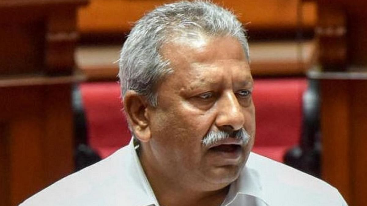 Land-grab case against Karnataka minister rocks Houses