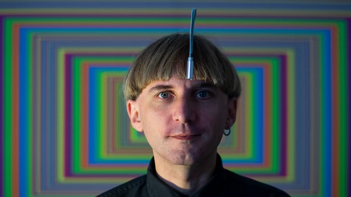 'Cyborg' artist who 'hears' colour turns to time travel
