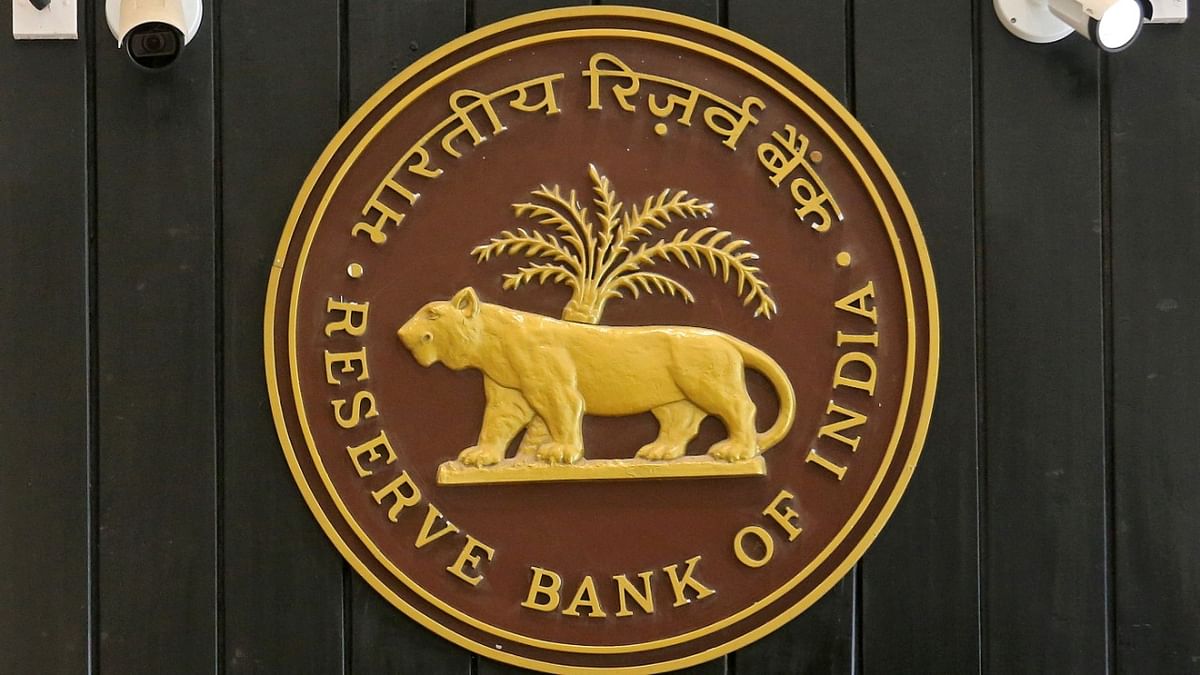 RBI imposes penalty on One Mobikwik Systems, Spice Money