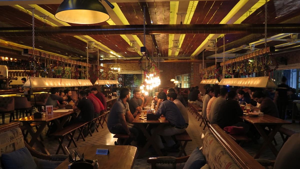 Bengaluru restaurants, pubs likely to shut before 11 pm on Dec 31