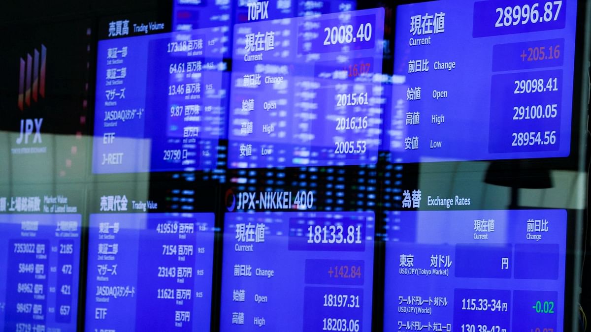 Asia shares drop as Treasury yields hit fresh highs