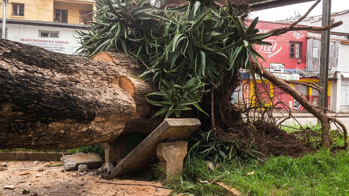 Cyclone Batsirai kills 6, displaces tens of thousands in Madagascar