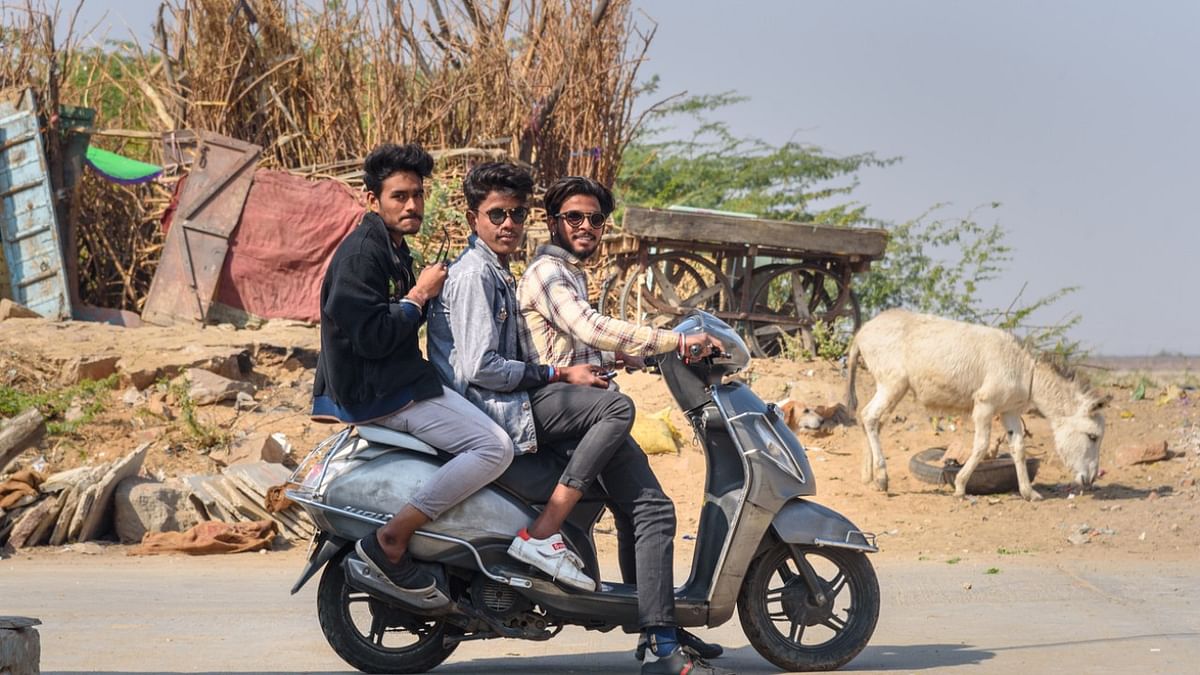 Uttar Pradesh polls: Samajwadi Party ally promises triple ride on bikes if voted to power