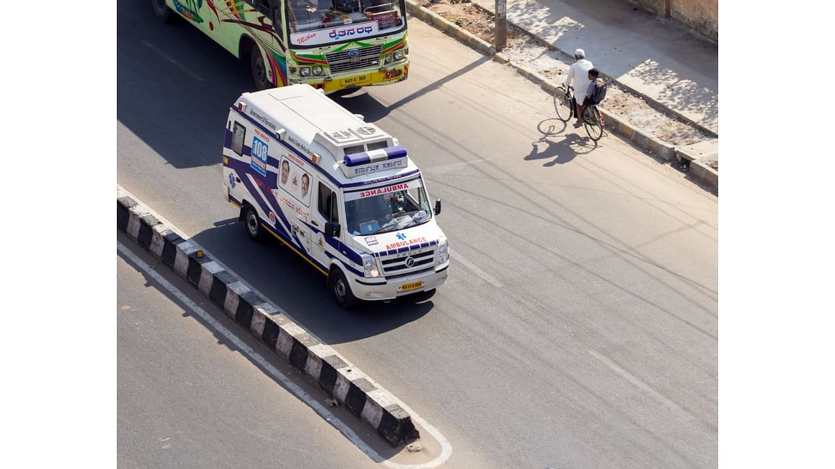 Indian Bank sponsors ambulance to Bengaluru medical college