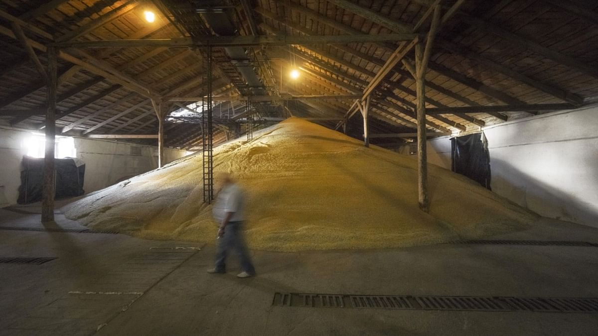 War in world’s breadbasket leaves big buyers hunting for grain