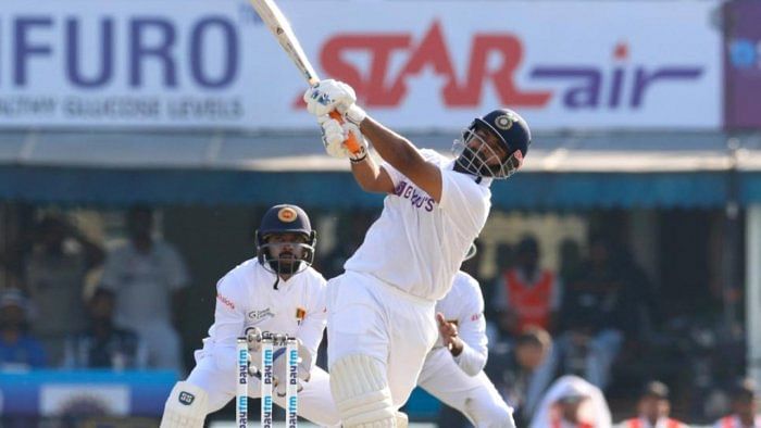 Fiery Pant puts India on top