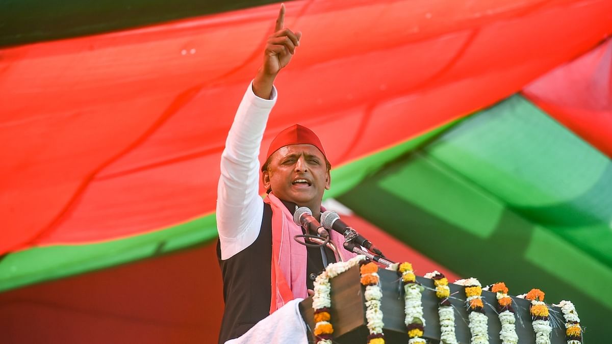 Akhilesh urges SC, President to take note as leaked audio of polling officer claims changing EVMs 