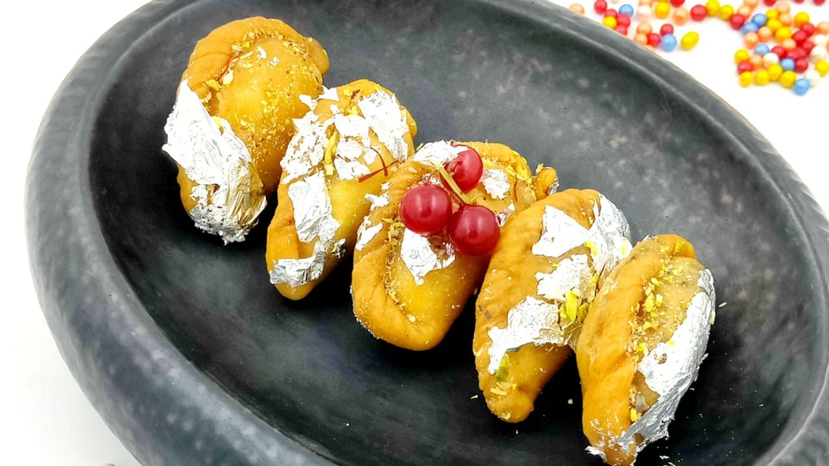 Delectable treats for a Holi party