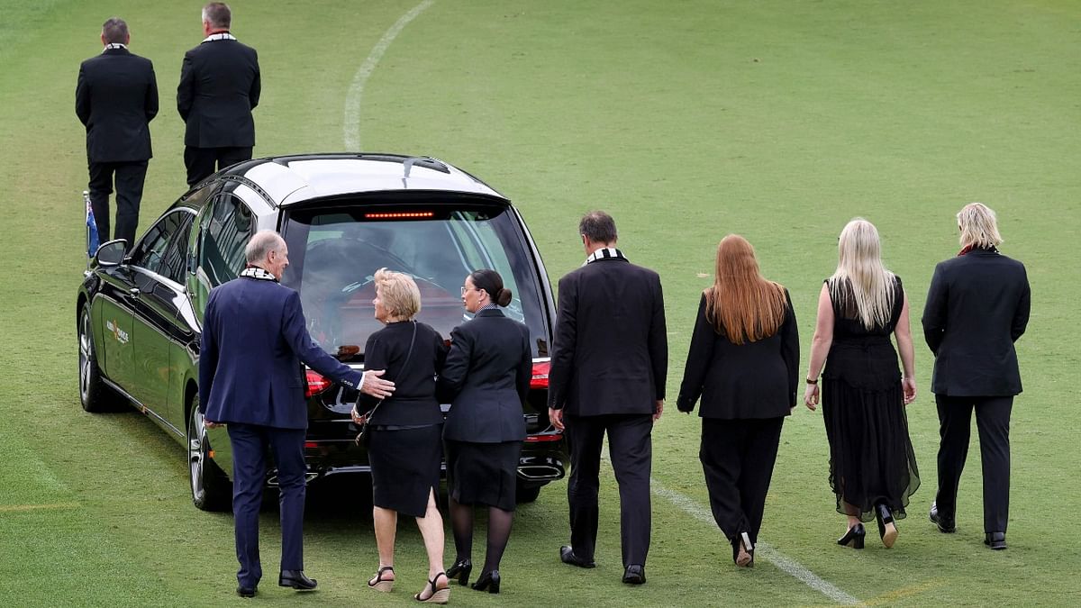 Australia says farewell to cricketing legend Shane Warne in private funeral