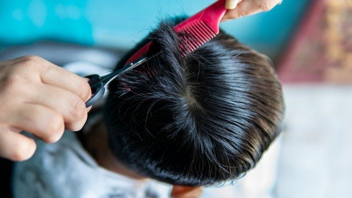 Barber refuses haircut to Dalits
