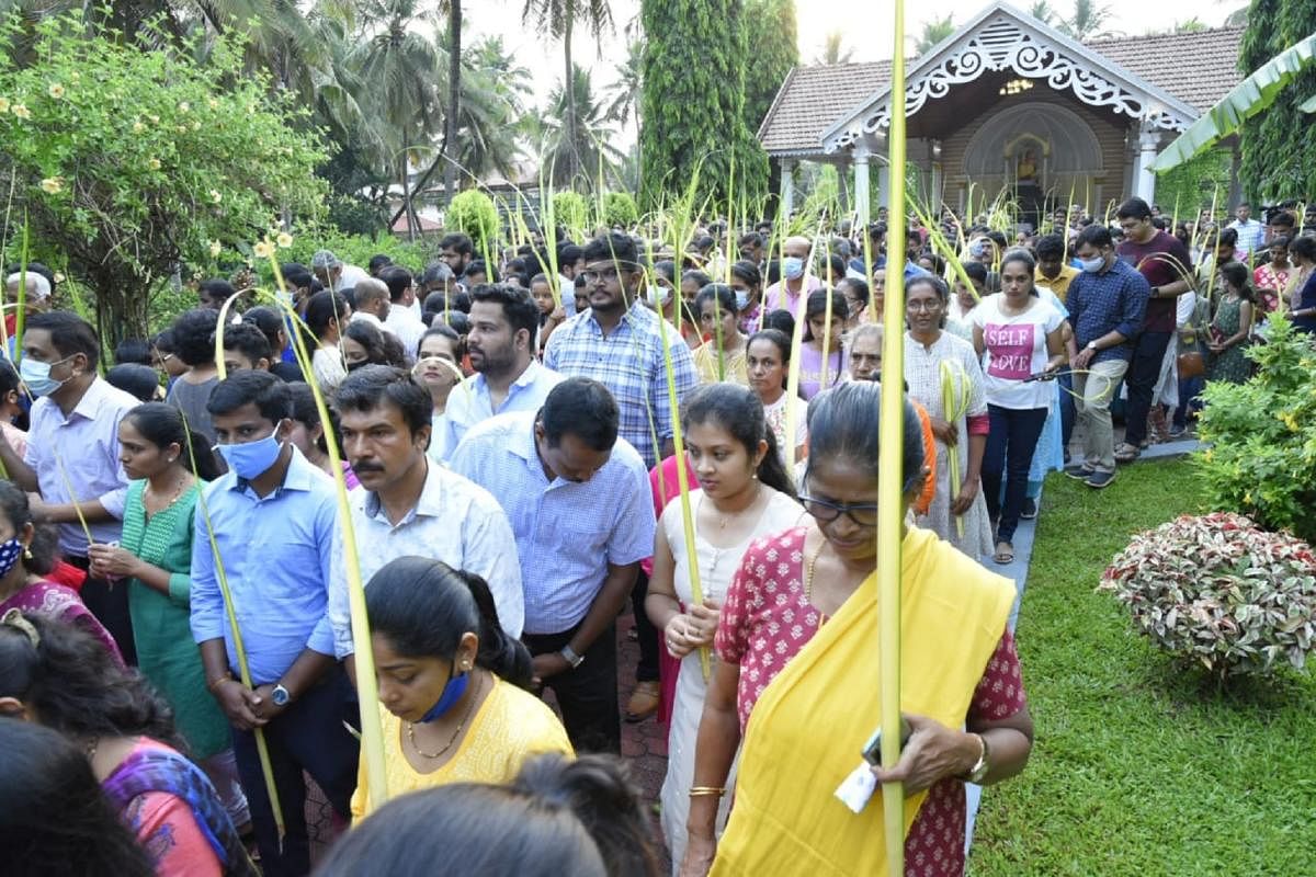 Palm Sunday observed in Dakshina Kannada, Udupi
