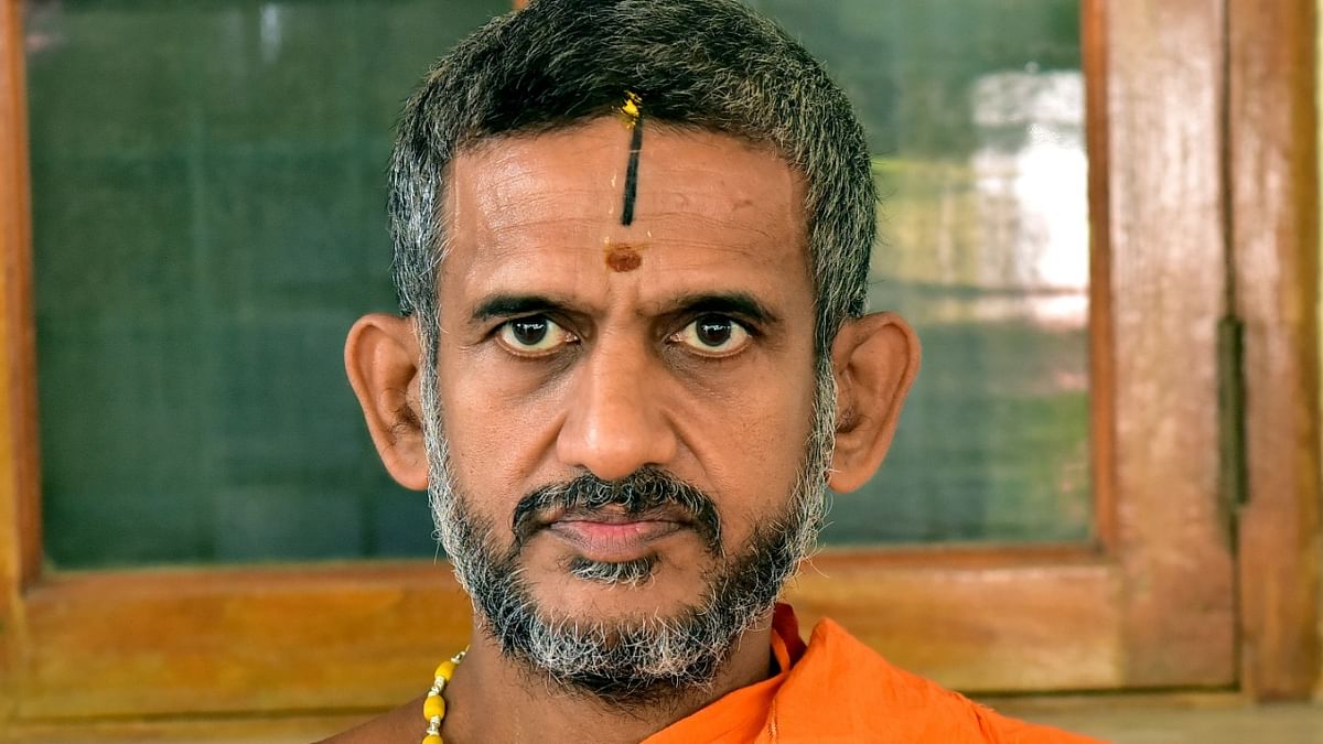 Pejawar Mutt seer condemns Udhayanidhi Stalin for comment on Sanatana Dharma