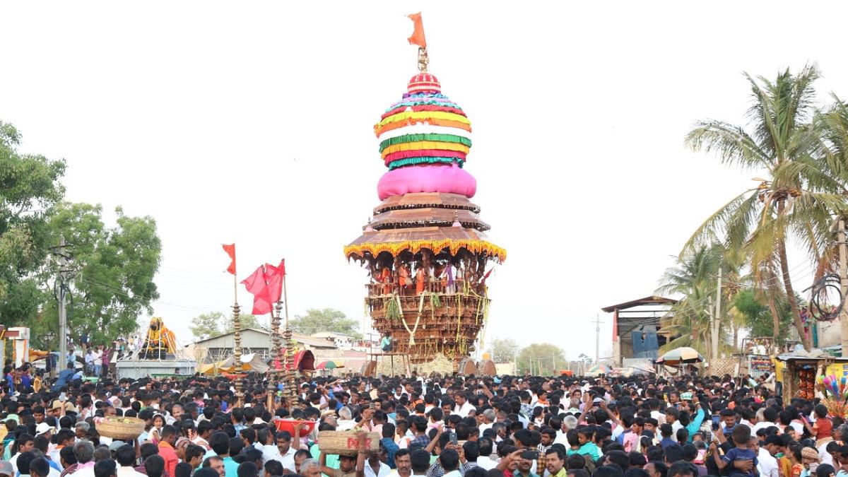 Devotee crushed to death under chariot