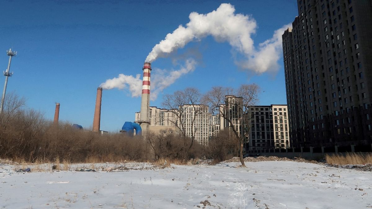 China promotes coal in setback for efforts to cut emissions