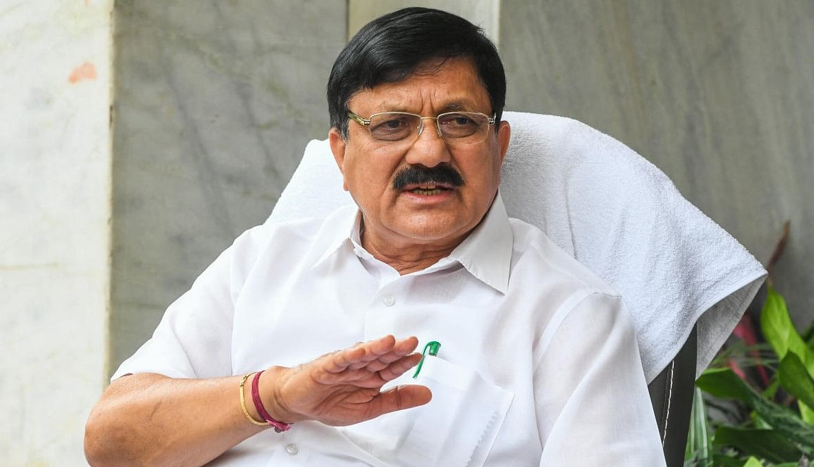 Sack home minister, AAP petitions Karnataka Governor