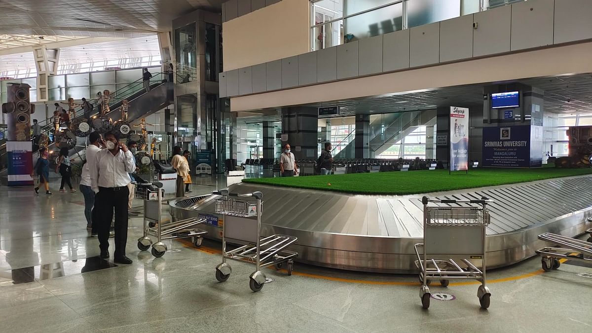 MIA arranges trolleys for passengers at baggage belts