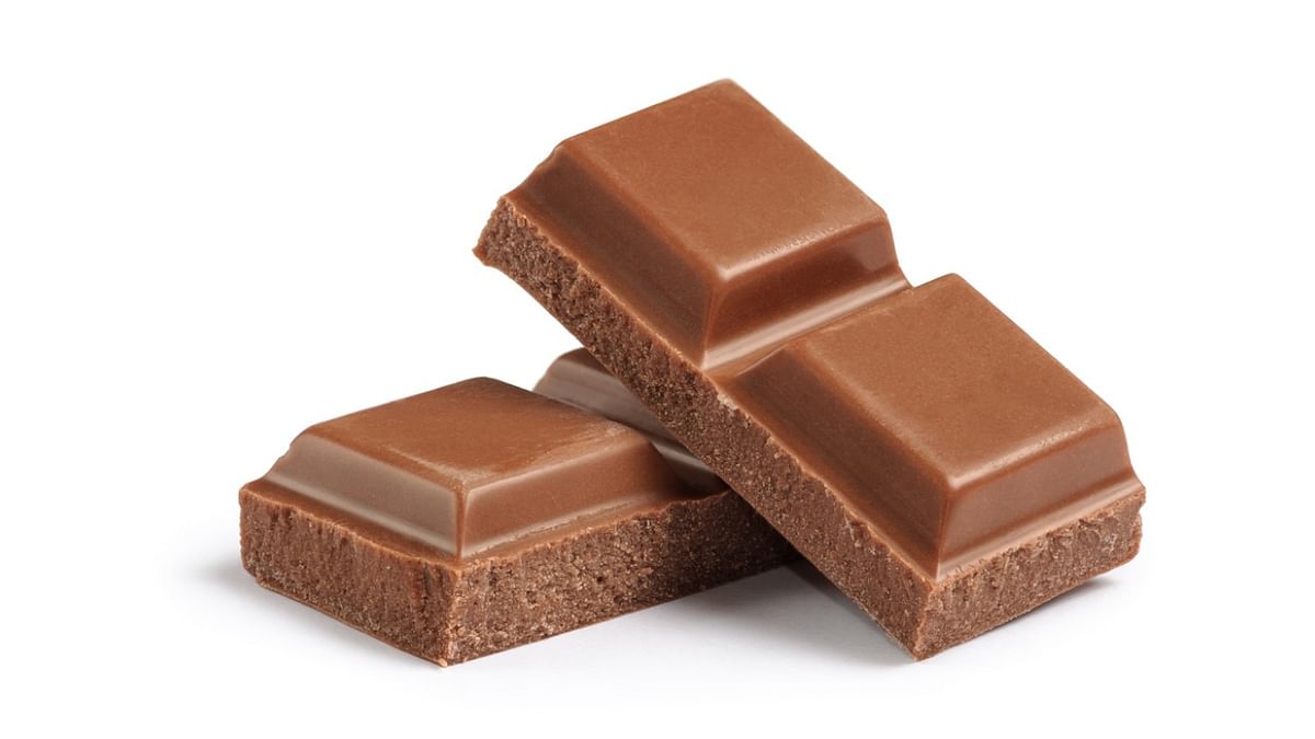 Israel's Strauss expands chocolate recall over salmonella worries