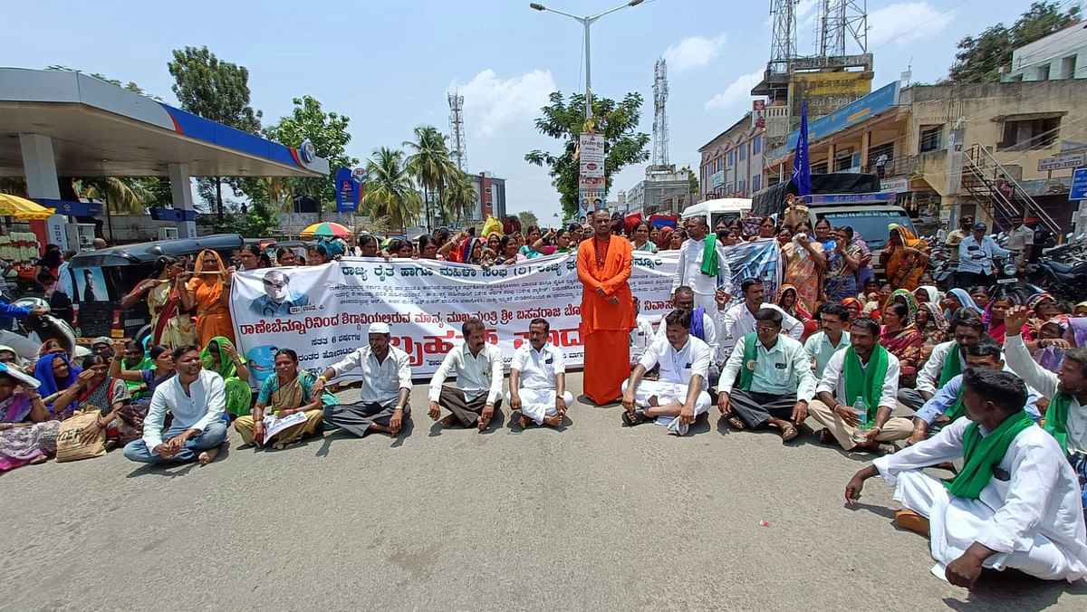 Women call off padayatra against illegal hysterectomy