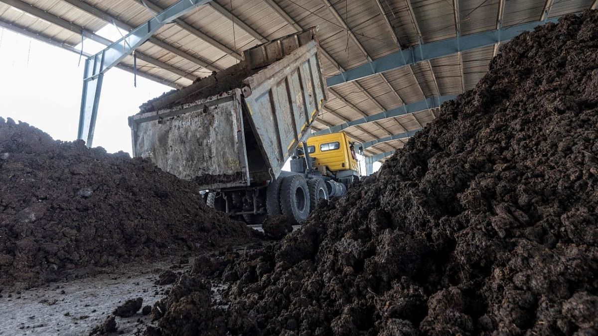 Work on using cow dung for making CNG to start soon in UP: Minister