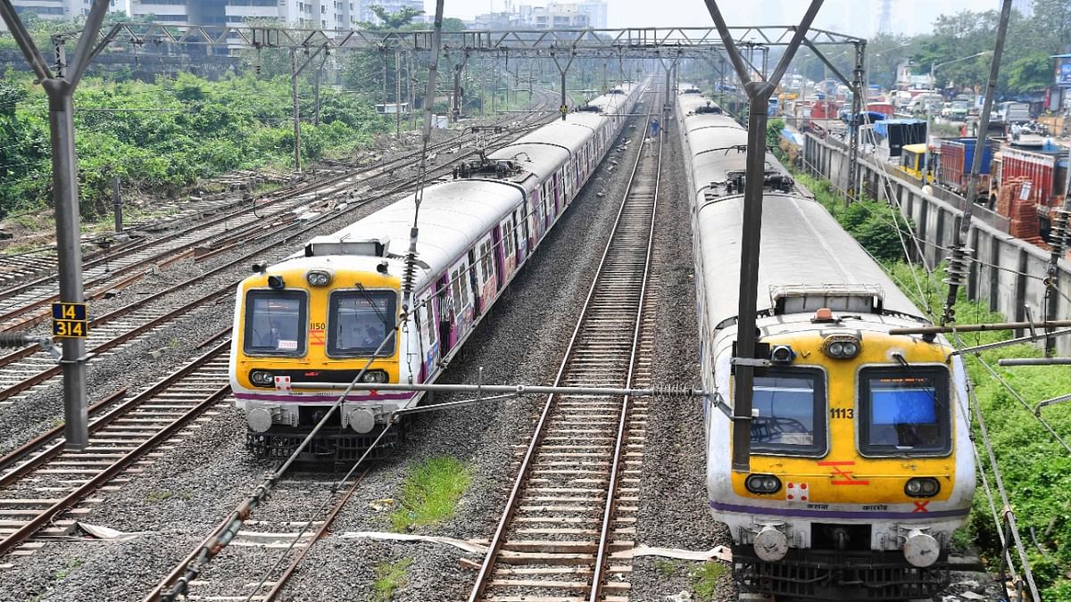 Local train services on Mumbai's harbour line disrupted due to power issue; office-goers face delays