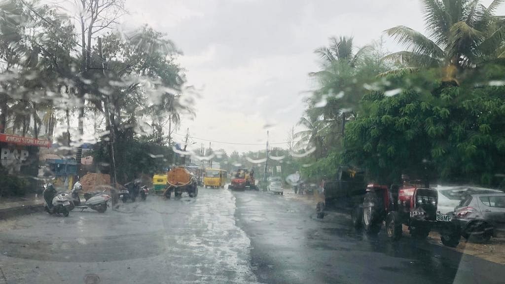 Monsoon magic! BBMP asphalts Avalahalli main road during rain