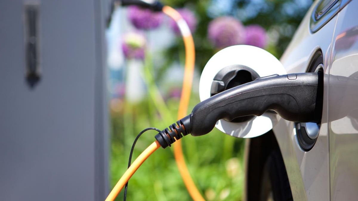 EV industry is booming, but a green ecosystem is missing 