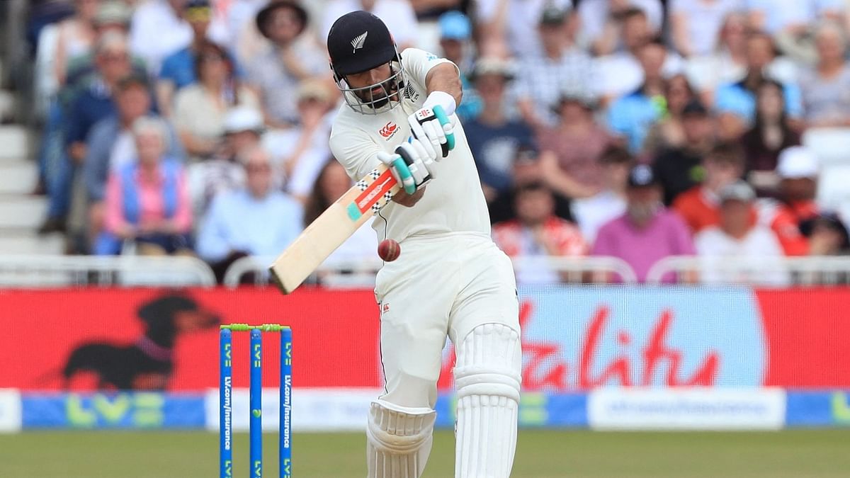 England set 299 to win second Test against New Zealand
