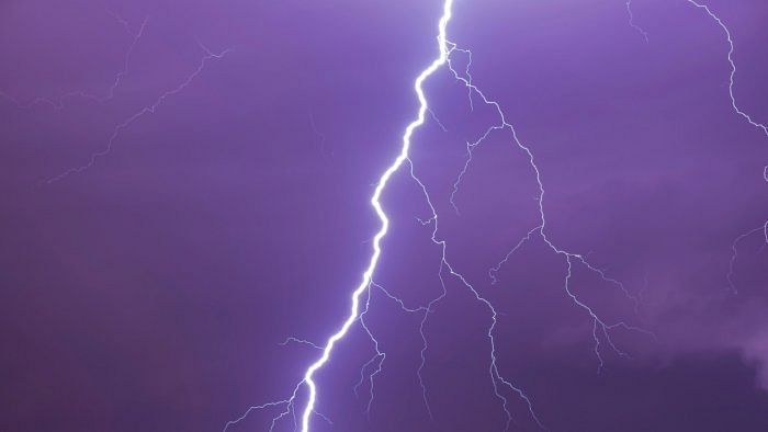 Karnataka girl struck dead by lightning