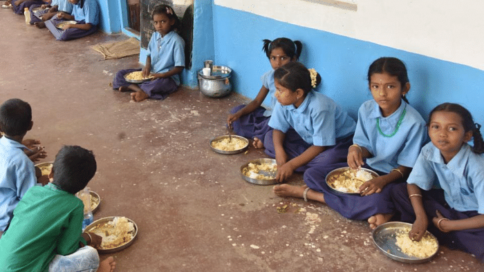 Lizard in midday meal, 25 students in Ranchi fall sick