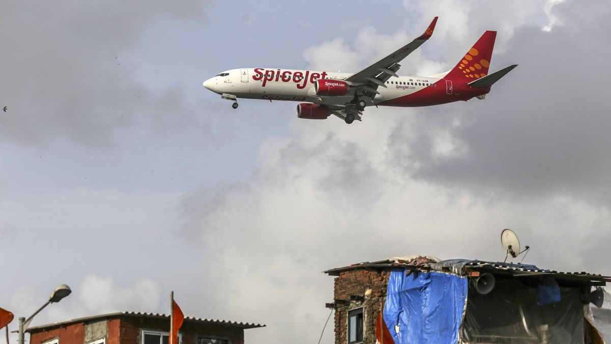 Flyers start to shun SpiceJet after safety lapses