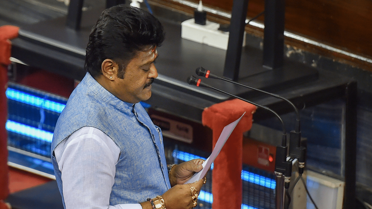 MP Jaggesh made to retake oath after he deviates from format