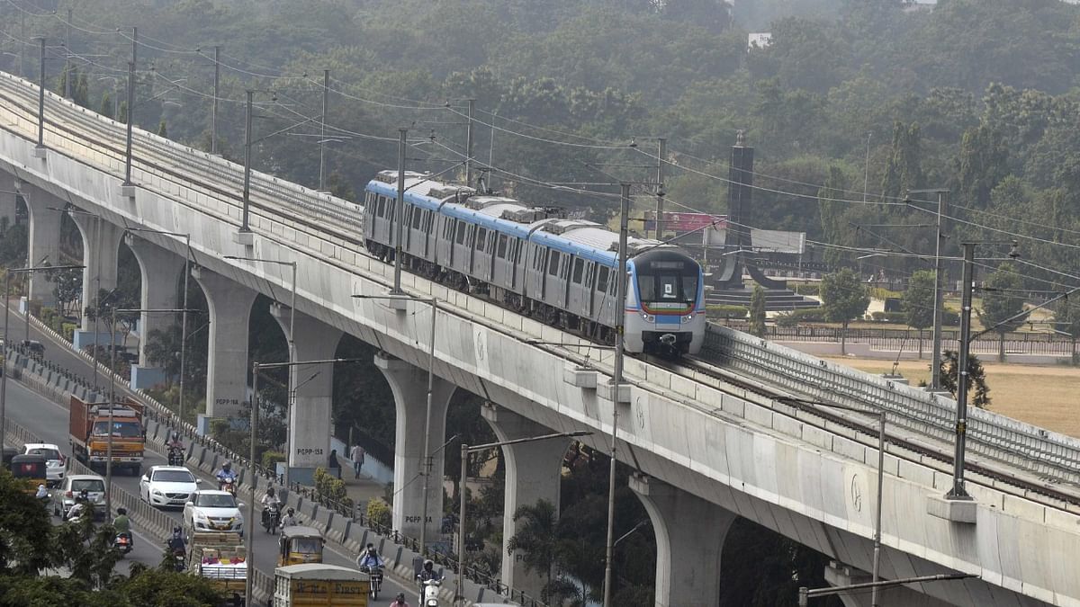 Parliamentary panel wants last mile connectivity in all metro rail projects
