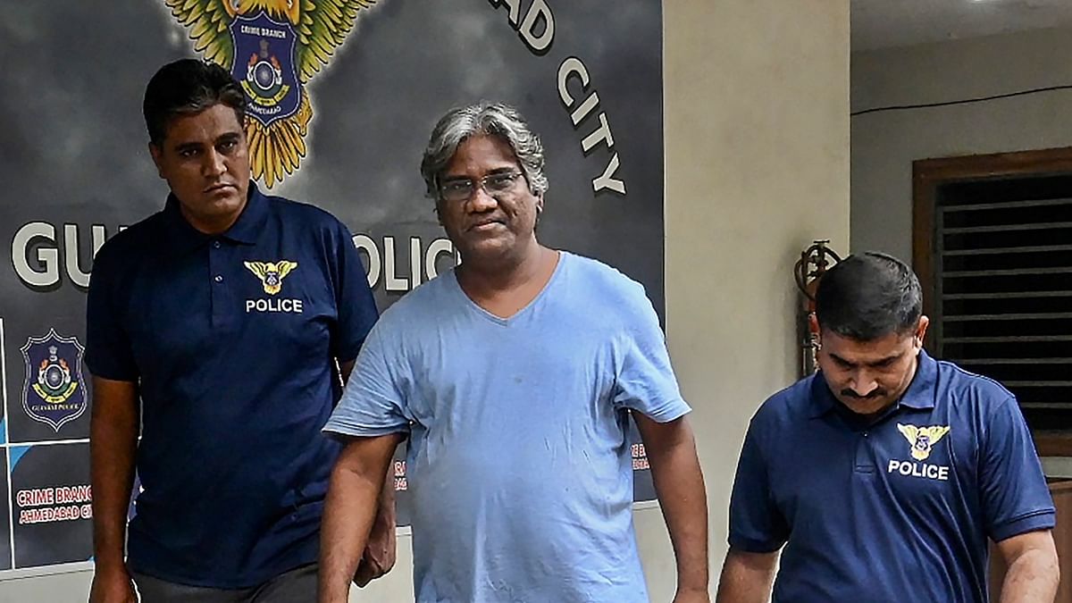 Arrested over tweet, filmmaker Avinash Das gets bail