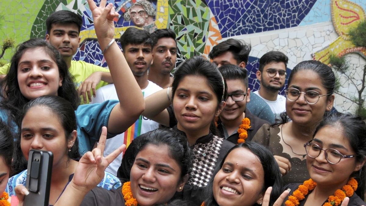 PM congratulates students after CBSE declares Class XII results
