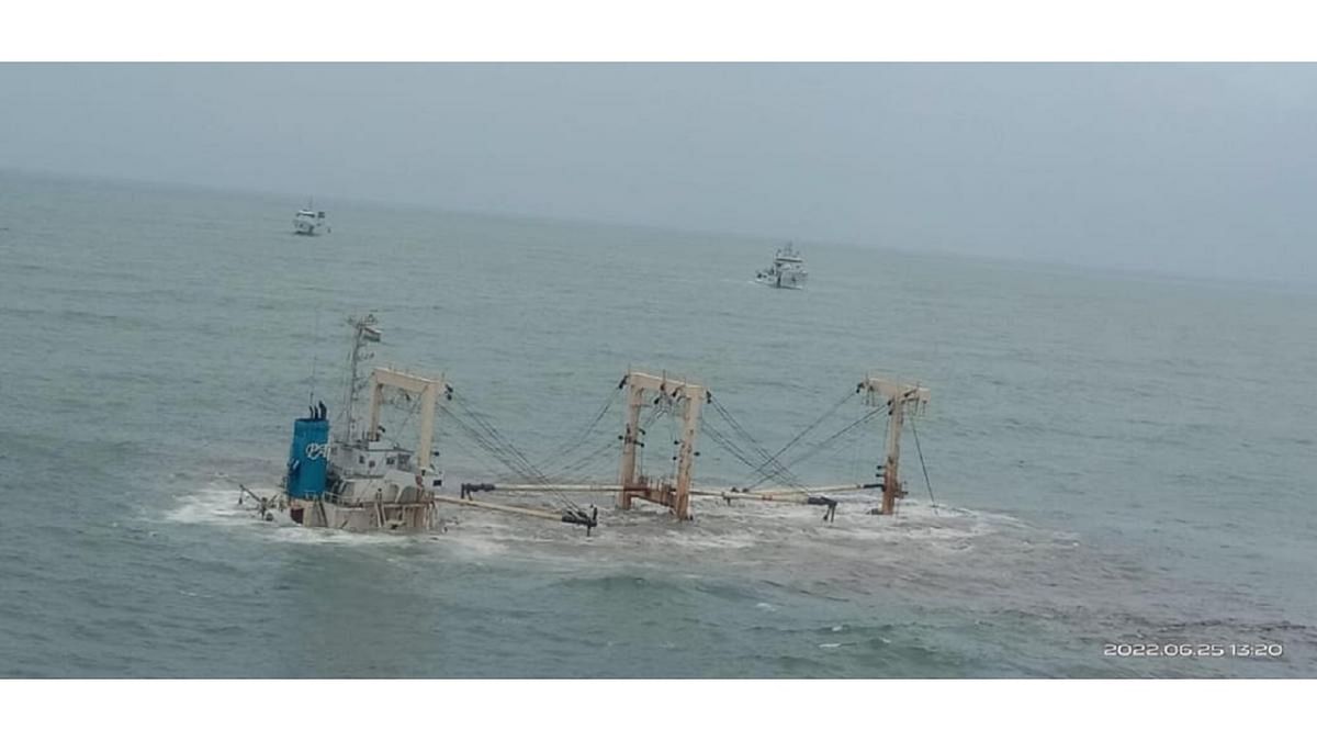 Salvour appointed for removing fuel, salvaging grounded vessel off Ullal coast