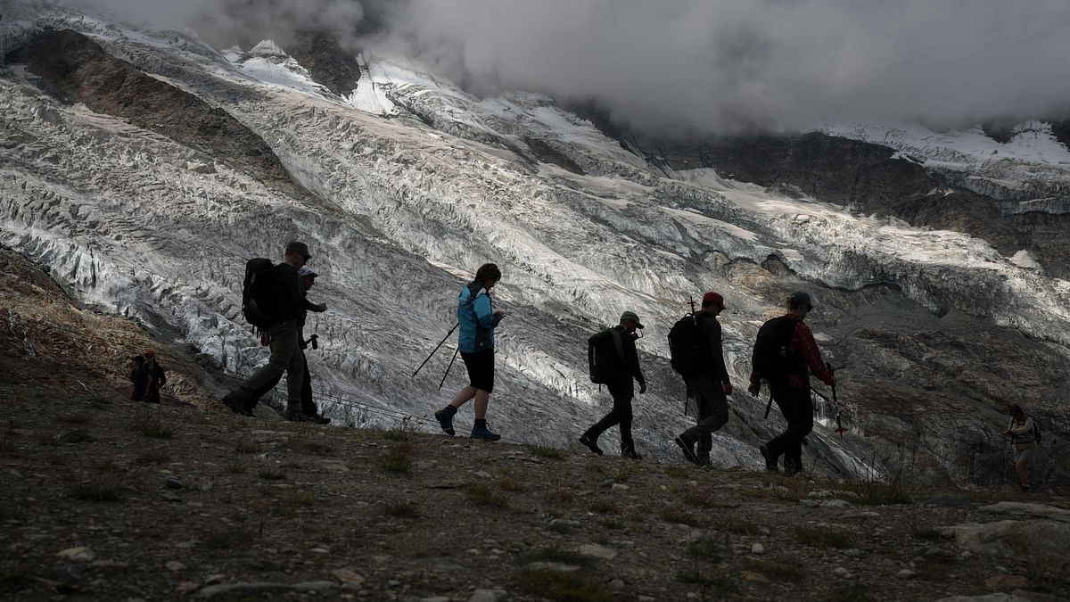 Alpine hiking routes off-limits as glaciers melt at an alarming rate 