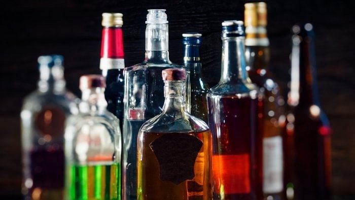 Delhi liquor outlets shut amid delay in order on license extension