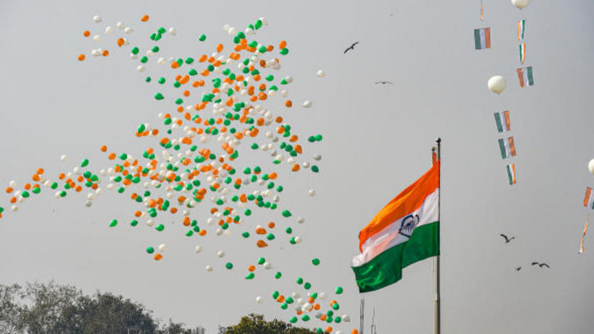 Andhra Pradesh CM pays tribute to tricolour designer Pingali Venkaiah on his birth anniversary